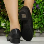 Scarpin Usaflex Couro Salto Baixo Texturizado Fivela UD06001 - Imagem 16