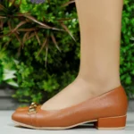 Scarpin Usaflex Couro Salto Baixo Texturizado Fivela UD06001 - Imagem 10