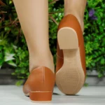 Scarpin Usaflex Couro Salto Baixo Texturizado Fivela UD06001 - Imagem 12
